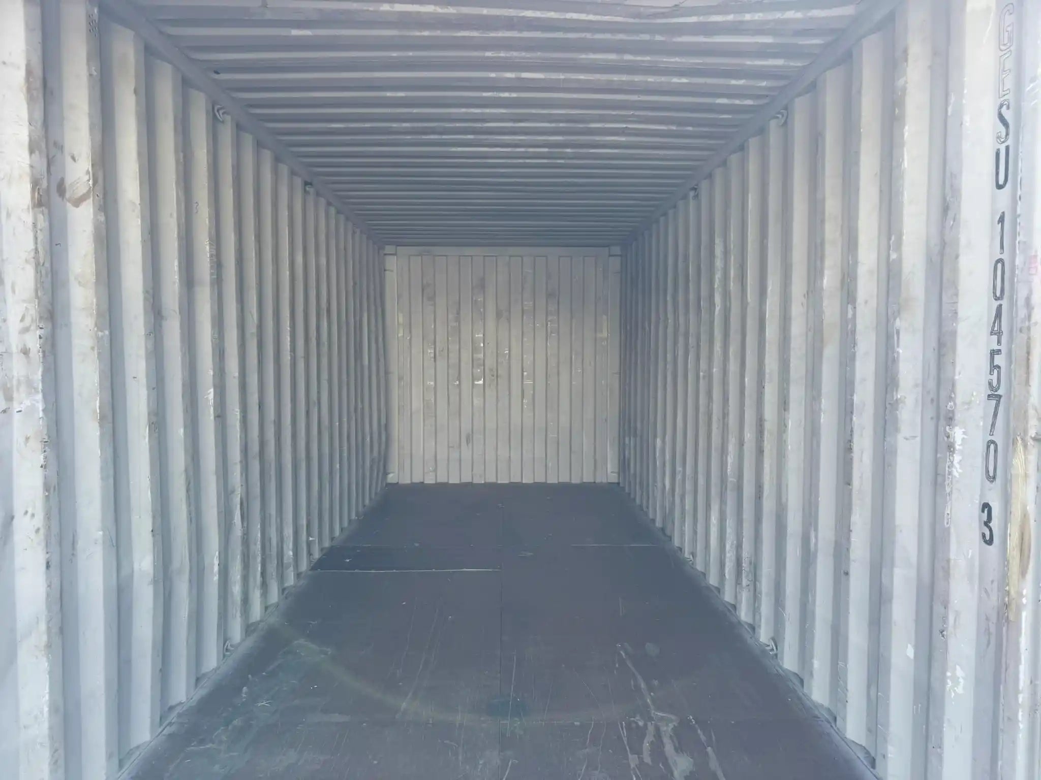Conteneur maritime 20 pieds d’occasion pour le stockage sécurisé – Image 4
