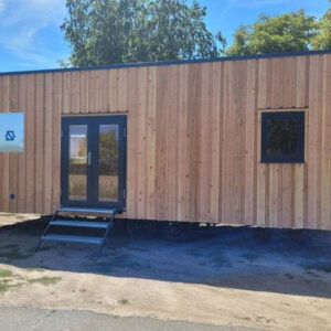 Module habitable polyvalent mobile 20 pieds  avec intérieurs bois et salle de bain